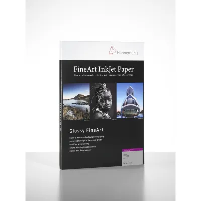 Naturweißes Papier mit weicher, ...